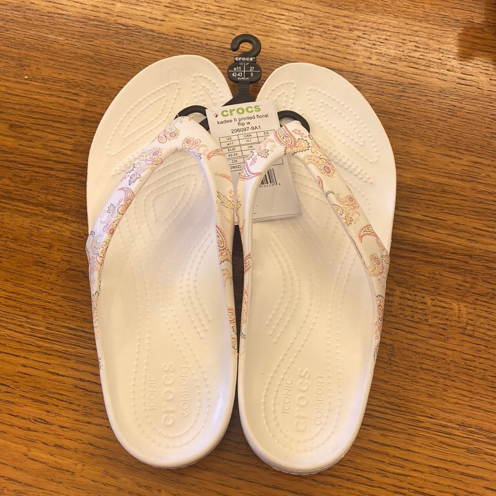 Womens size 11 Crocs Flip Flop sandals